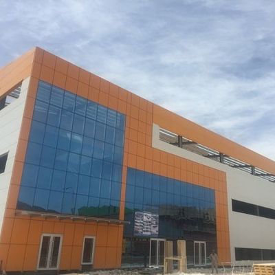 Q345 المنازل المجهزة من الفولاذ OEM مبنى هيكل الفولاذ المجهز من قبل