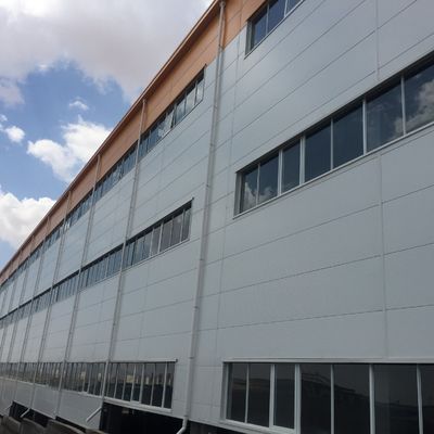 مصنع الهياكل الصناعية الصلبية المجهزة مسبقاً مشروع بناء للمستودع