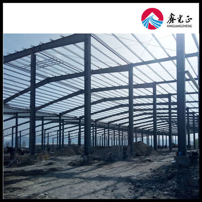 الأعمدة المطاطية الساخنة / المصنوعة باردة المعدة مسبقاً مبنى المستودع لوحة ساندوتش الفولاذية الصفيحة للمباني الدائمة