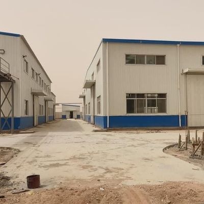 هياكل مكتبية حديثة من الصلب تجمع بين الجمالية والمتانة لاحتياجات عملك